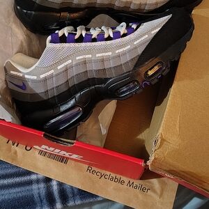Nike Air Max 95 Sneakers
